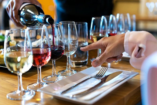 4.5 Hours Through the Grapevine Private Wine Tour - The scenic drive sets the tone