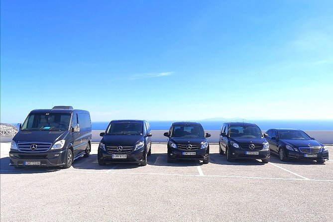 4 hrs PRIVATE island tour and photos, Oia and Blue domes - Transport, pickup, and timing