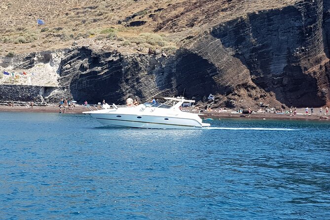 5 Hours Santorini Private Luxury Cruise with BBQ and Drinks - How the Private Price Works