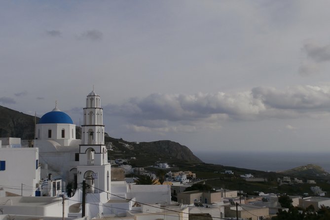 6 hours Private Full Santorini Highlights - Oia’s main street and the famous western views