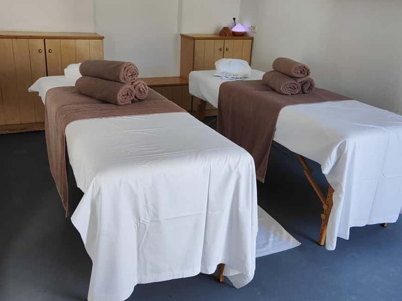 Akrotiri: Aromatherapy Couples Massage - One Hour or Ninety Minutes?