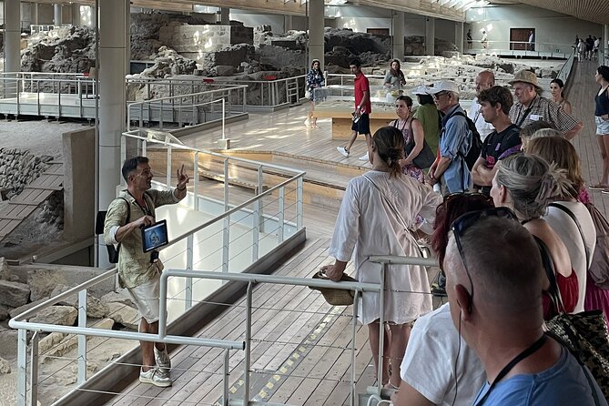Akrotiri Private Guided Tour with an Archaeologist - What the 75 to 90 minutes feel like