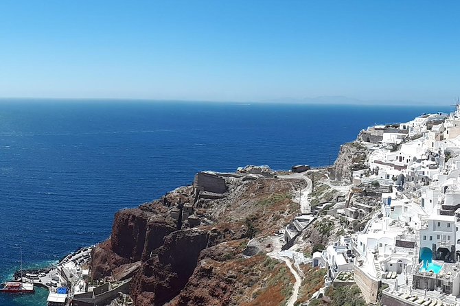 Amazing sightseeing in Santorini 2022 - Megalochori and the details of traditional architecture