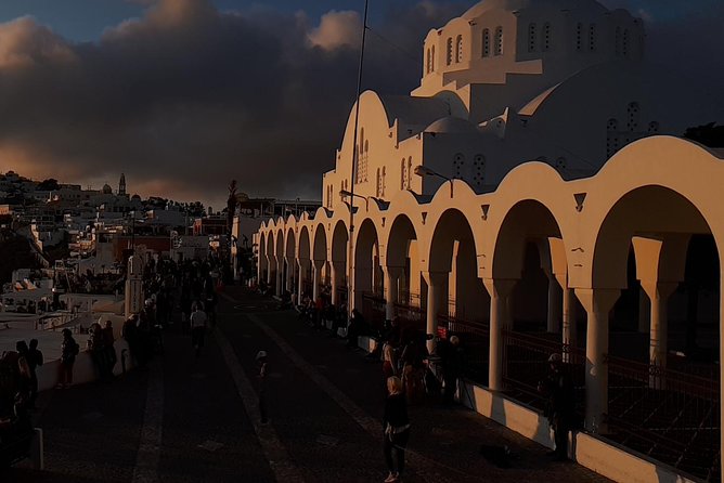 Amazing sightseeing in Santorini - Megalochori for traditional village architecture