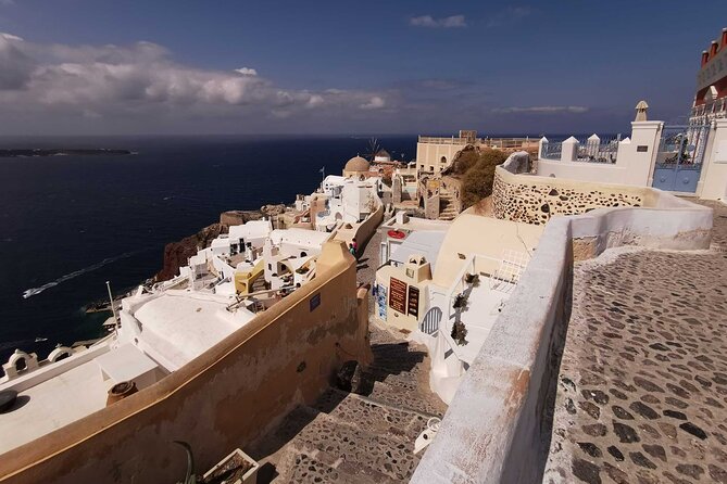 Authentic Santorini: A Self-Guided Audio Tour of Oia - Oia Castle and the famous sunset overlook