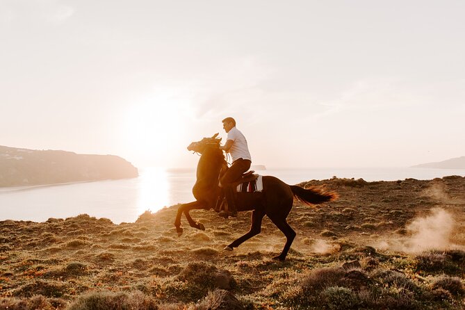 Beach Gallop - Horse Riding Safari for Experienced Riders - Canyons, ravines, and the climb to the caldera