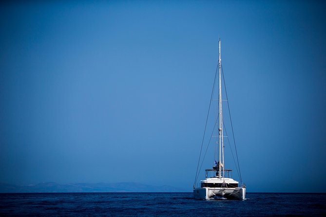 Beautiful Day Catamaran Caldera Cruise incl. Meal & Drinks - Why Santorini looks different from the sea