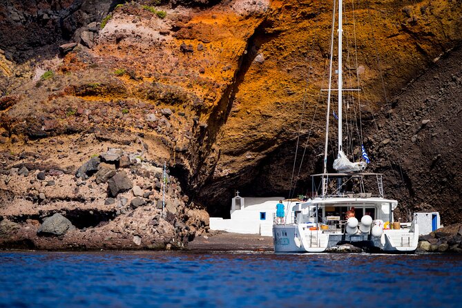 Beautiful Day Catamaran Caldera Cruise incl. Meal & Drinks - Lunch, drinks, and the value of the package