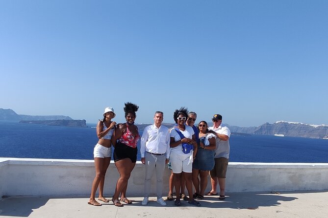 Best of Santorini: 3-hour Private Tour with a Local Guide - Private transport and pickup details