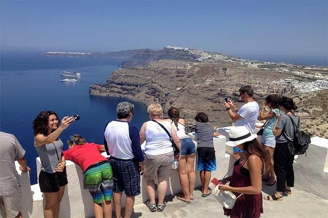 Best of Santorini Highlights Private 5 Hours Tour - Oia gives you the famous Santorini first look