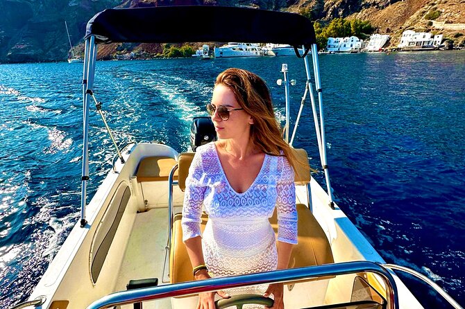 Boat Rental in Santorini - Kampia Beach for a quiet pause
