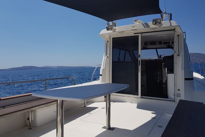 Caldera Private Cruise & Volcano Hike - Palea Kameni and the thermal springs