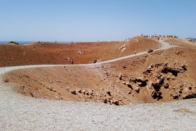Caldera Private Cruise & Volcano Hike - The three-hour timing deserves attention