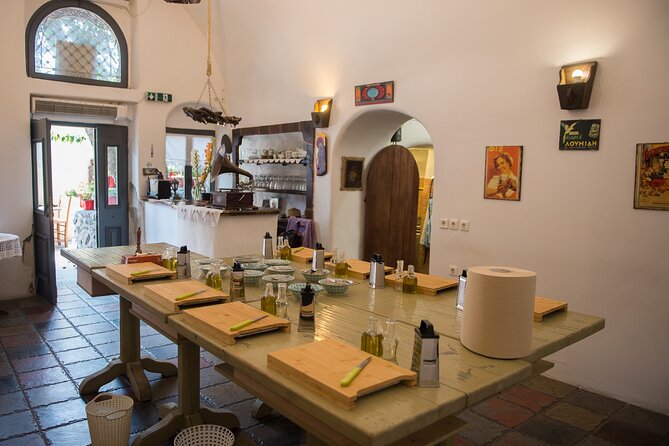 Cooking Class in Traditional cave house in Santorini! - Getting there and planning the day