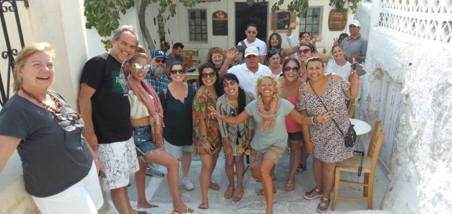 Cruise Traveller's Shore Excursion - Oia deserves the largest share of your attention