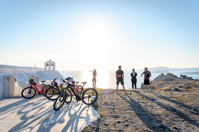 E-Bikes Rental in Santorini - Starting in Vlychada, then finding the quieter side of the island