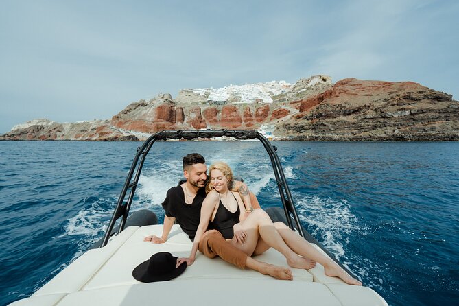 Exclusive cruise experience in Santorini - A quiet stop at Aspronisi