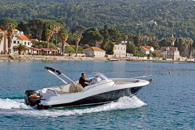 Explore Santorini and its volcanic wonders with Alex Private Boat - Greek meze, wine, and lunch on the boat