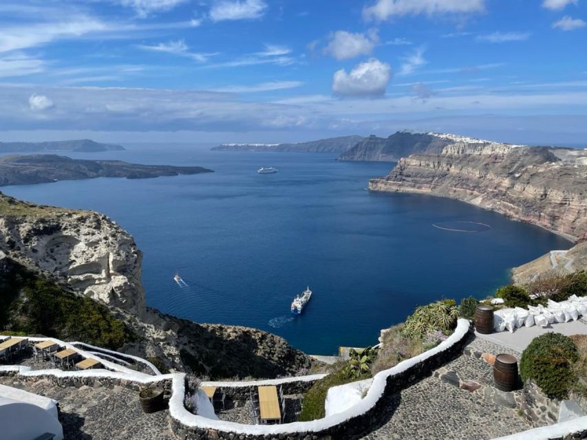 Exploring Santorini: 4 Hours Best of Santorini - Key points at a glance