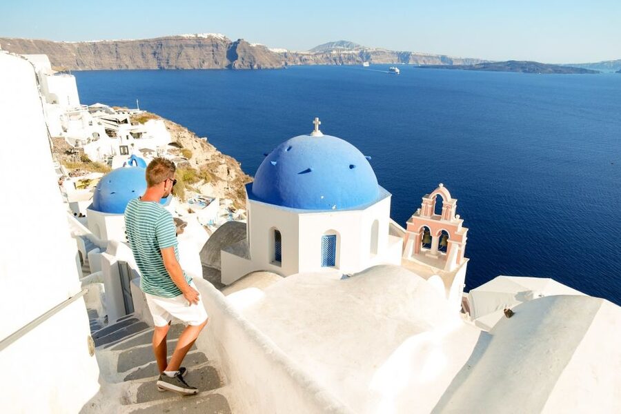 Fira: Traditional Villages Guided Day Trip with Oia Sunset - Akrotiri, the town frozen by a volcano