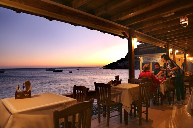 Flavors of Santorini Food and Wine Private Sunset Tour - Why this four-hour evening works