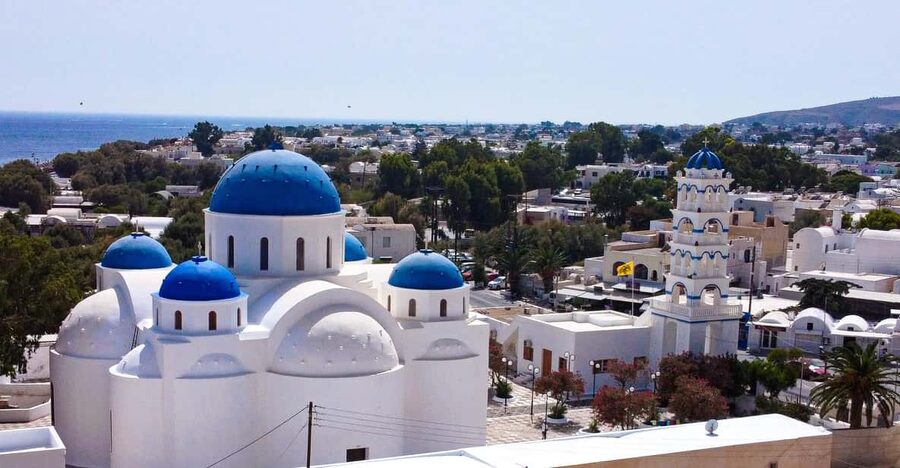 From Fira: Santorini Highlights Minibus Tour with Oia Sunset - Megalochori offers a quieter village walk