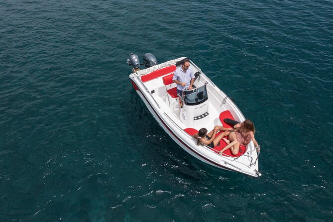 Full Day Boat Rental Without a License in Santorini - What Santorini and Thirasia offer from the water