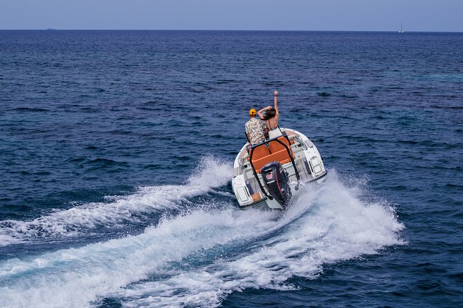 Full Day Rental in Santorini with Saxdor Luxury Boat - The people who make the rental easier