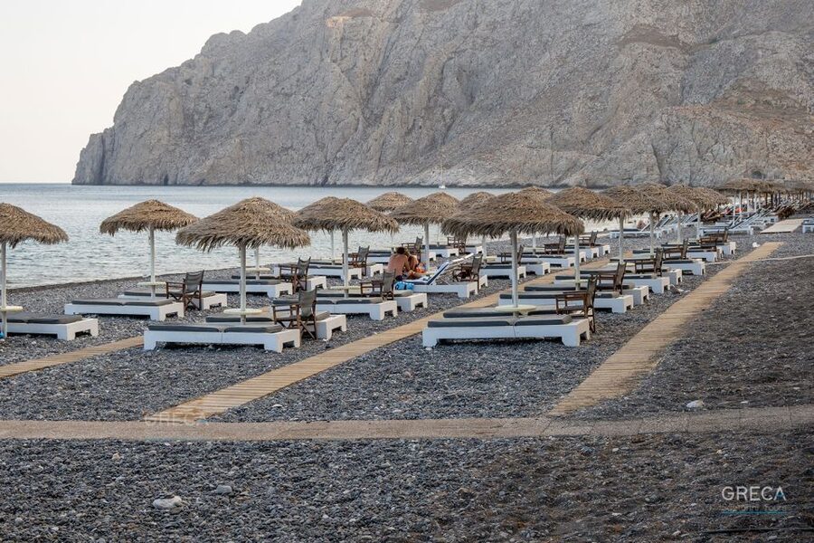 Half-Day Private Experience to Santorini Beach - The guide can shape the day