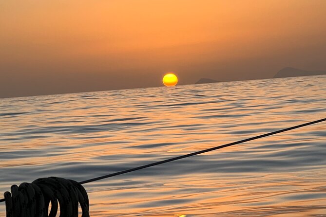 Half day Private Sailing cruise in Santorini island up to 6 pax - Key points to know before you book