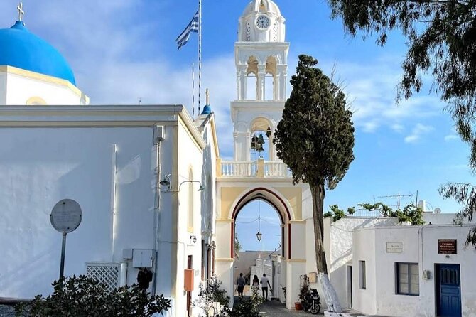 Half-Day Santorini Private Tour - Perivolos, black sand and beach facilities