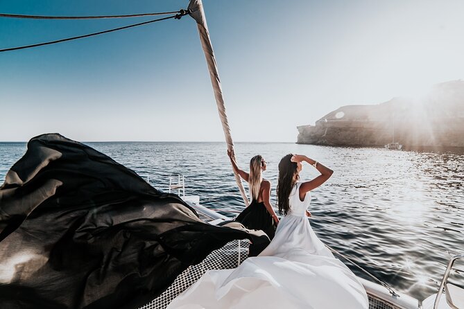 Half-Day Tailor-made Private Catamaran Cruise in Santorini - Key points at a glance