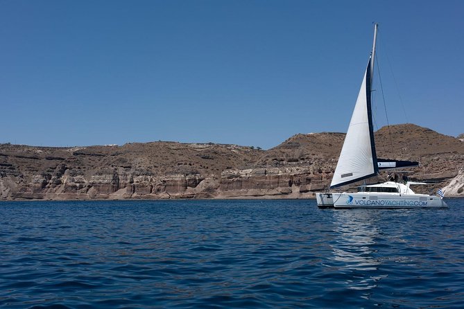 Luxury Caldera Cruise with a rich BBQ meal and drinks! - The five-hour route around the caldera