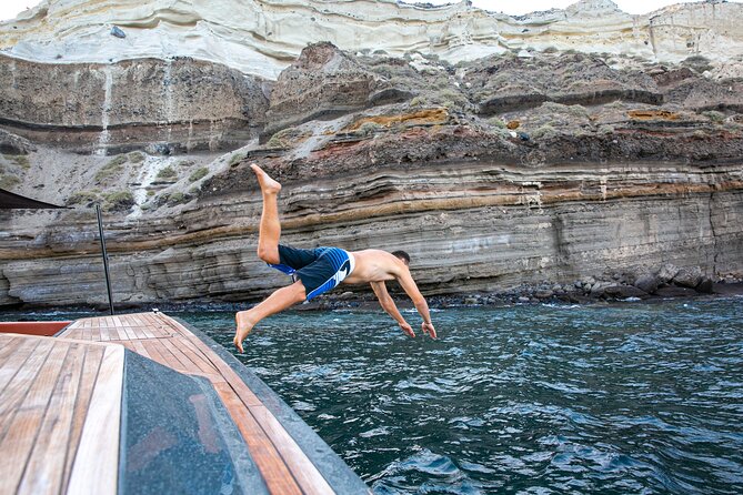 Luxury Private Power Catamaran Tour in Santorini - The volcano and the dark side of Santorini