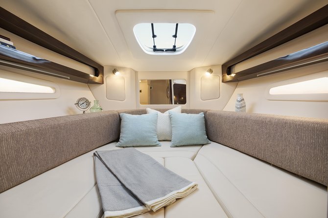 Motor Yacht (2020)Luxury Private Cruise Around Santorini - Sunset near Aspronisi