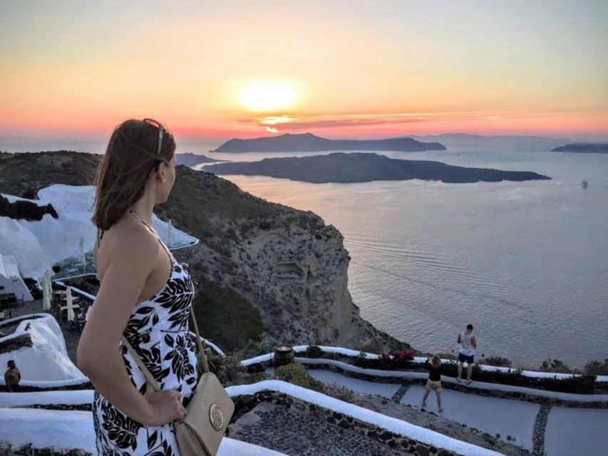 North Santorini: Private Tour with Oia Sunset by Natives - Oia after the crowds begin to gather