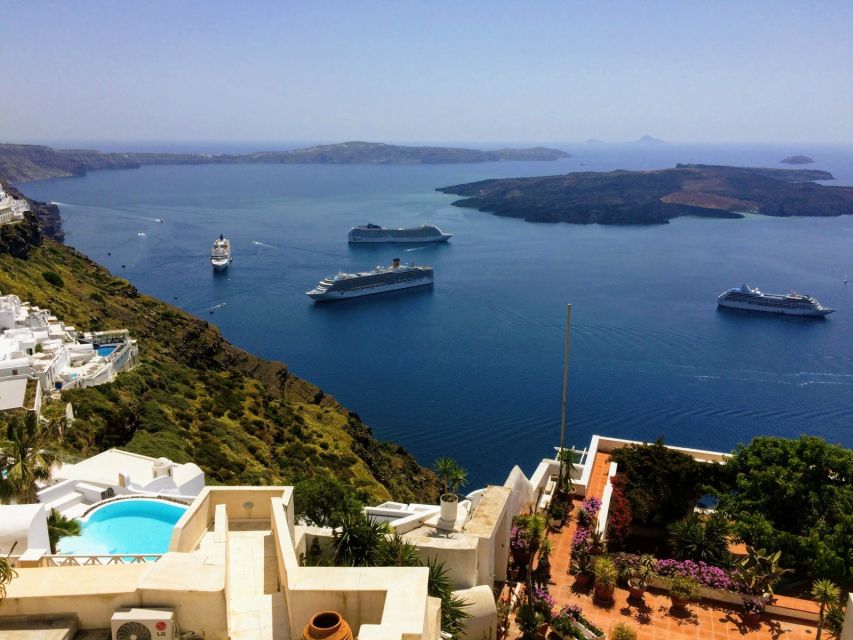 North Santorini: Private Tour with Oia Sunset by Natives - What the private vehicle adds