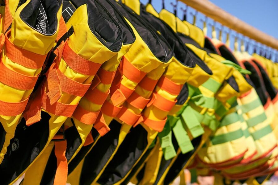 Perissa: Santorini Jet Skiing, Tubing, and Kayaking Package - A Perissa water day with three different speeds