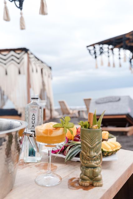 Perivolos Beach: Sun-Bed Experience FortyOne Bar Restaurant - Eating and drinking beside the water
