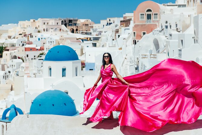 Photoshoot in Flying Dresses in Santorini - Timing matters more than the one-hour length