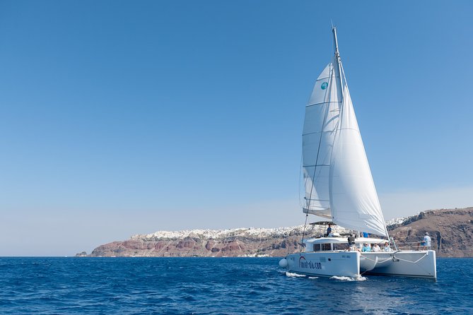 Premium Santorini Private Day Tour Elba 45, BBQ, drinks, transfer - Why this private Santorini cruise works