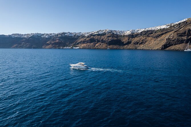 Private all included yacht Tour in Santorini - Timing, weather, and practical planning