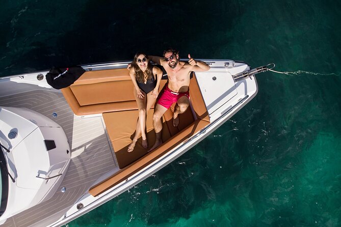 Private Axopar 37 MotorYacht Cruise in Santorini w/ Snack & Drink - What a flexible five-to-10-hour cruise feels like