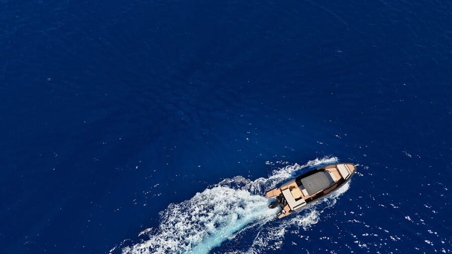 Private Captain Cruise - Leaving Vlichada and meeting the volcanic coast
