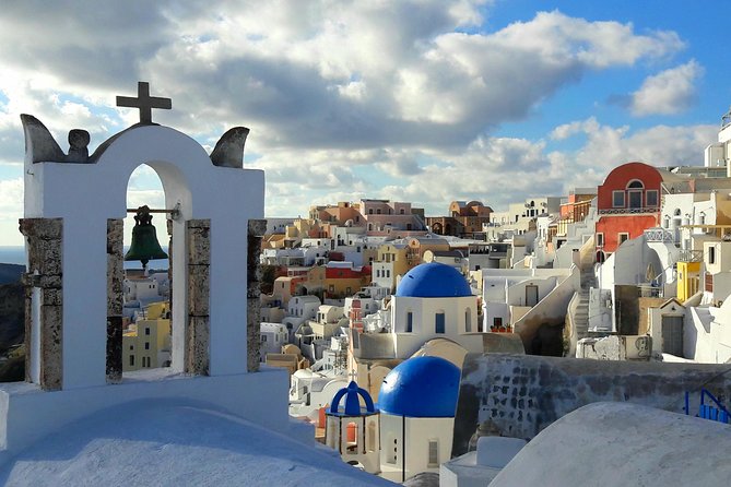 Private Classic Santorini Panorama: Visit the most popular destinations! - Megalochori for a Quieter Village Walk
