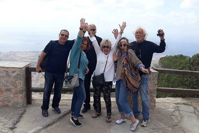 Private Classic Santorini Panorama: Visit the most popular destinations! - The Lighthouse at Santorini’s Southwestern Edge