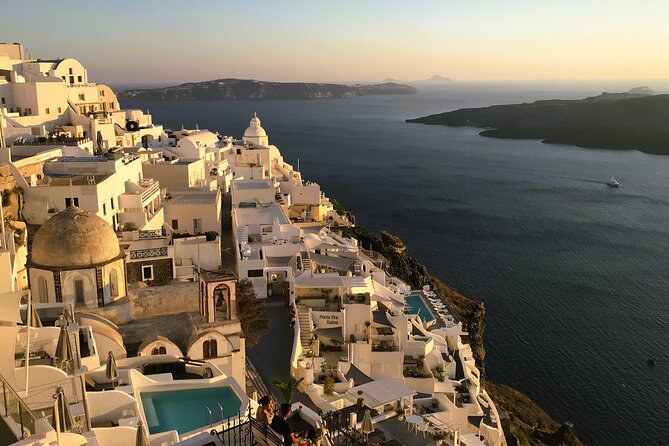 Private Discovery Tour with Wine Tasting - Akrotiri - Red beach - Exo Gonia and four wines to finish