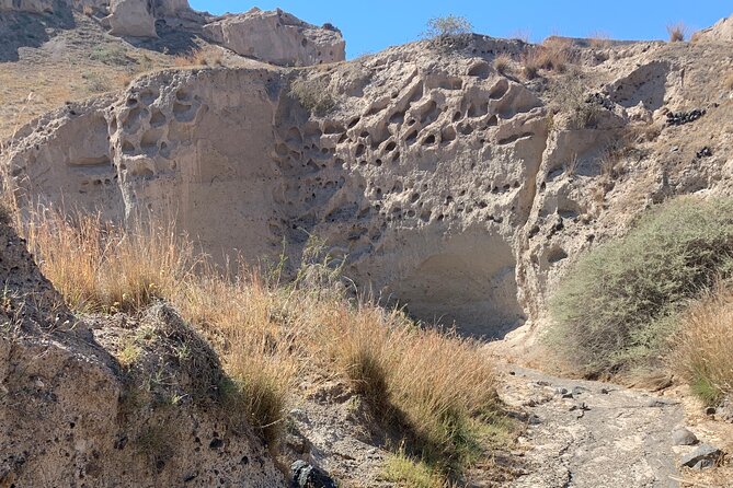 Private Electric Mountain Bike Experience and Tour in Santorini - Akrotiri Castle and the first taste of rough riding