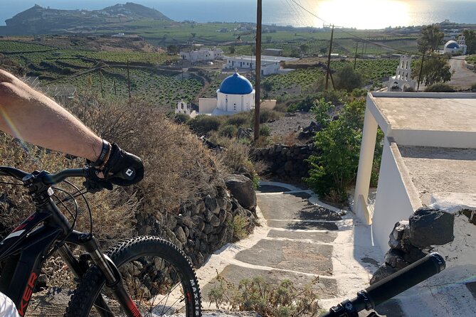 Private Electric Mountain Bike Experience and Tour in Santorini - Eros Beach, canyons, and optional technical riding
