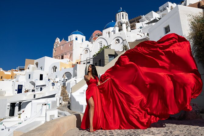Private Express Flying Dress Photoshoot in Santorini – 30 Minutes - Oia and the question of time